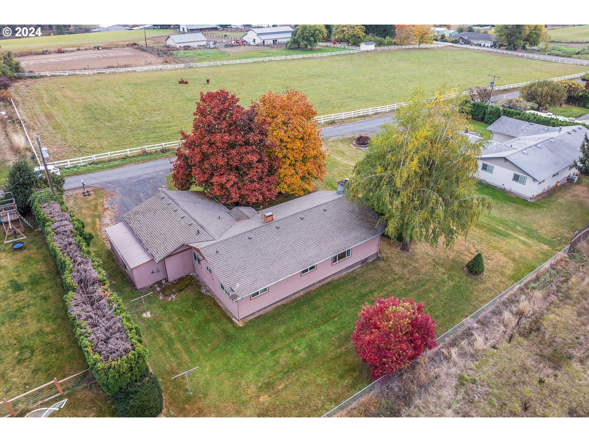2996 Kusisto Road Hood River, OR 97031 - Photo 7 of 44 Gallery Image 7