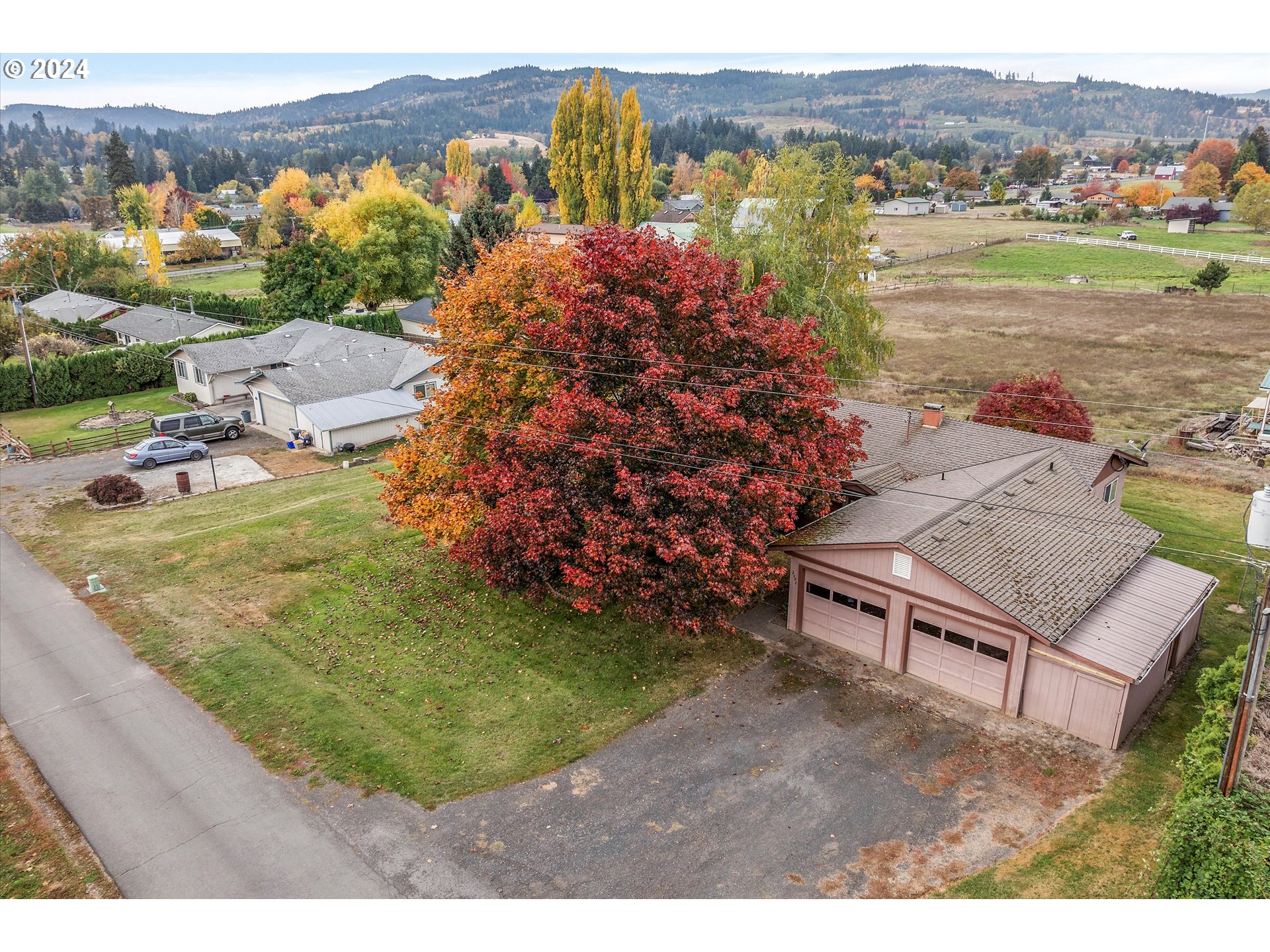 2996 Kusisto Road Hood River, OR 97031 - Photo 9 of 44 Gallery Image 9