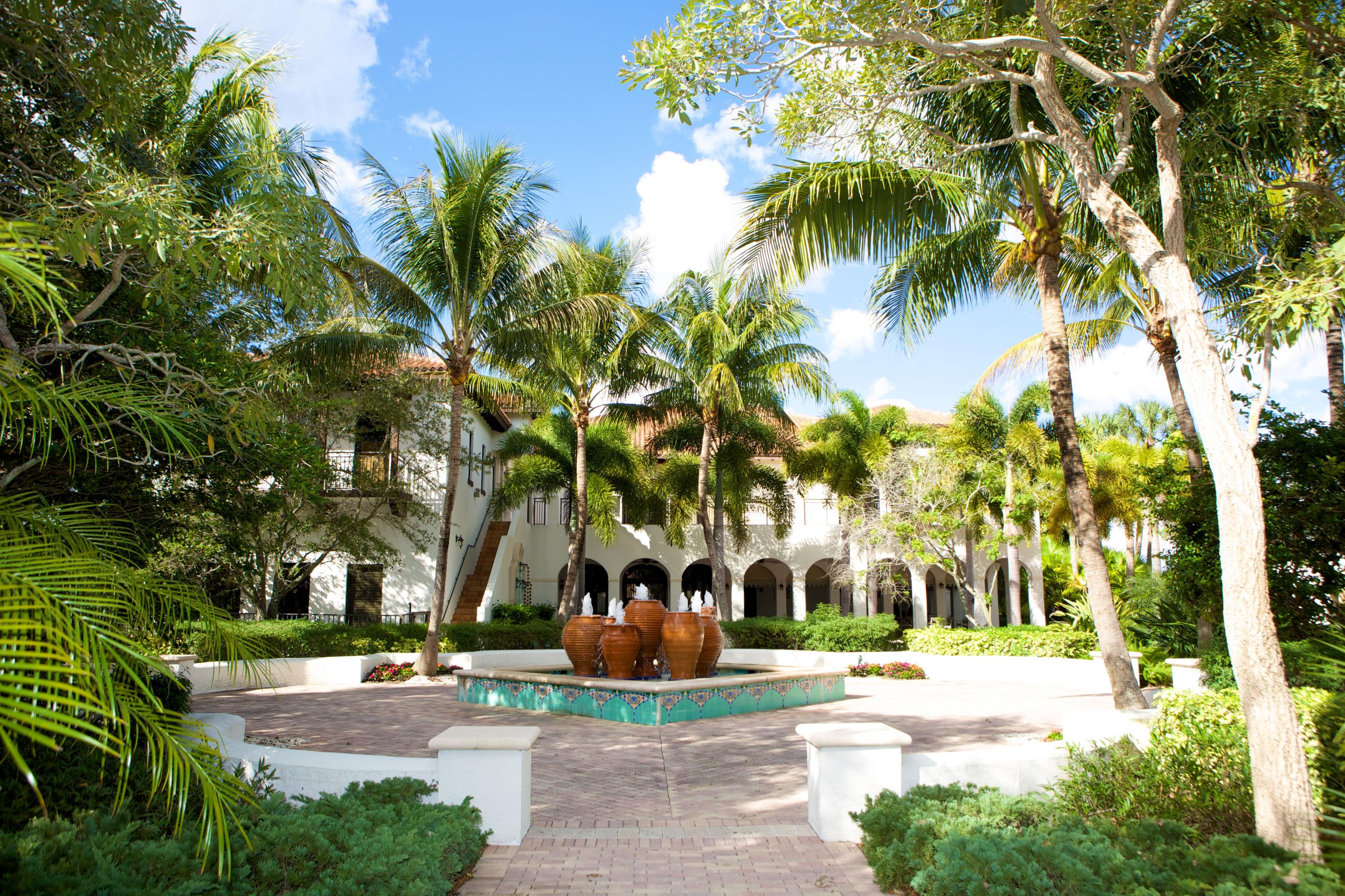 17995 Lake Azure Way Boca Raton, FL 33496 - Photo 49 of 61 Club house Social area