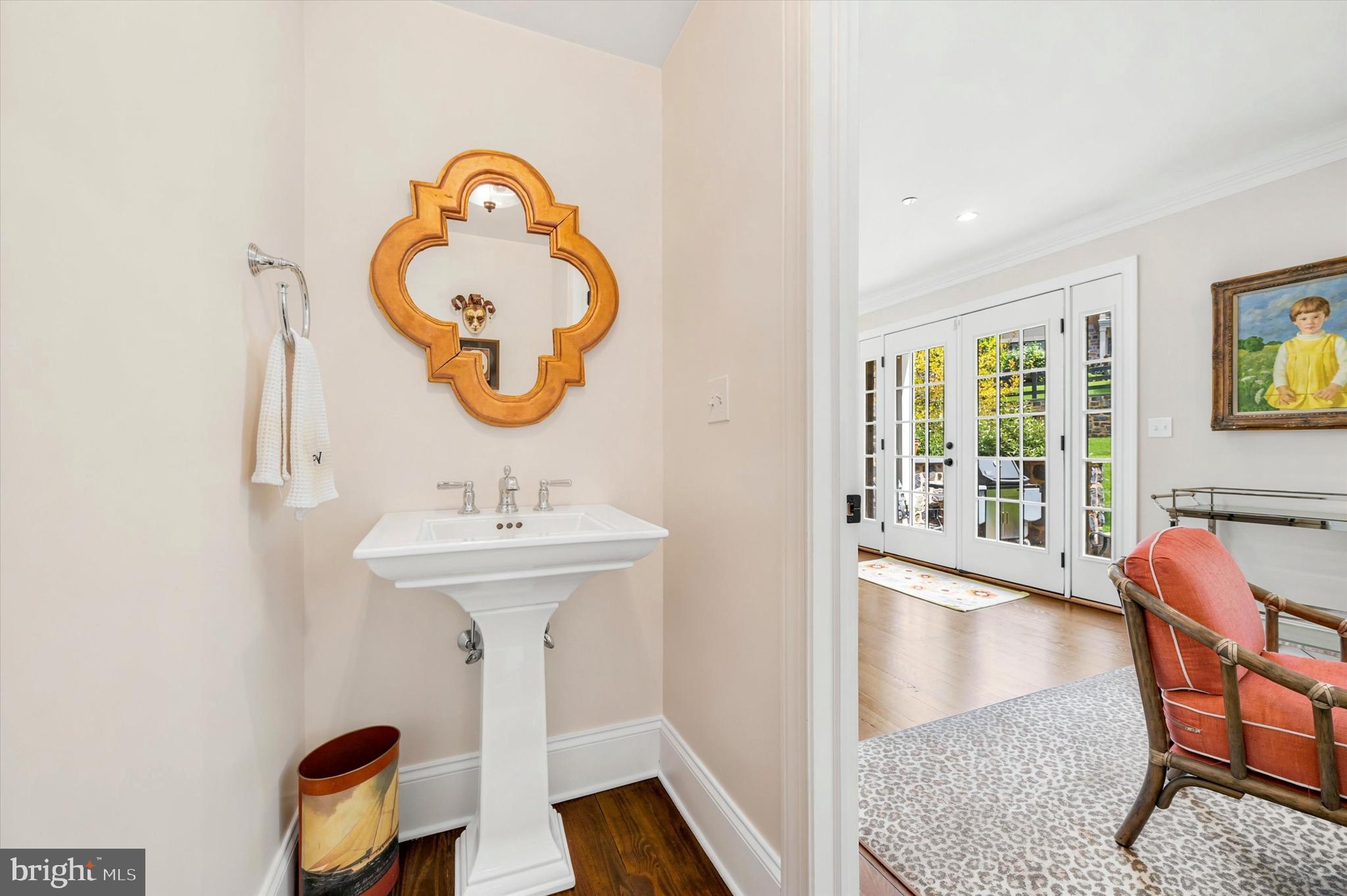 11 Overlea Way Glenside, PA 19038 - Photo 4 of 23 Powder Room