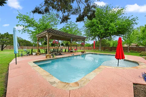 $850,000 | 112 Hobby Horse, Liberty Hill, TX 78642