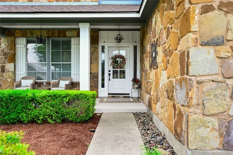 $850,000 | 112 Hobby Horse, Liberty Hill, TX 78642