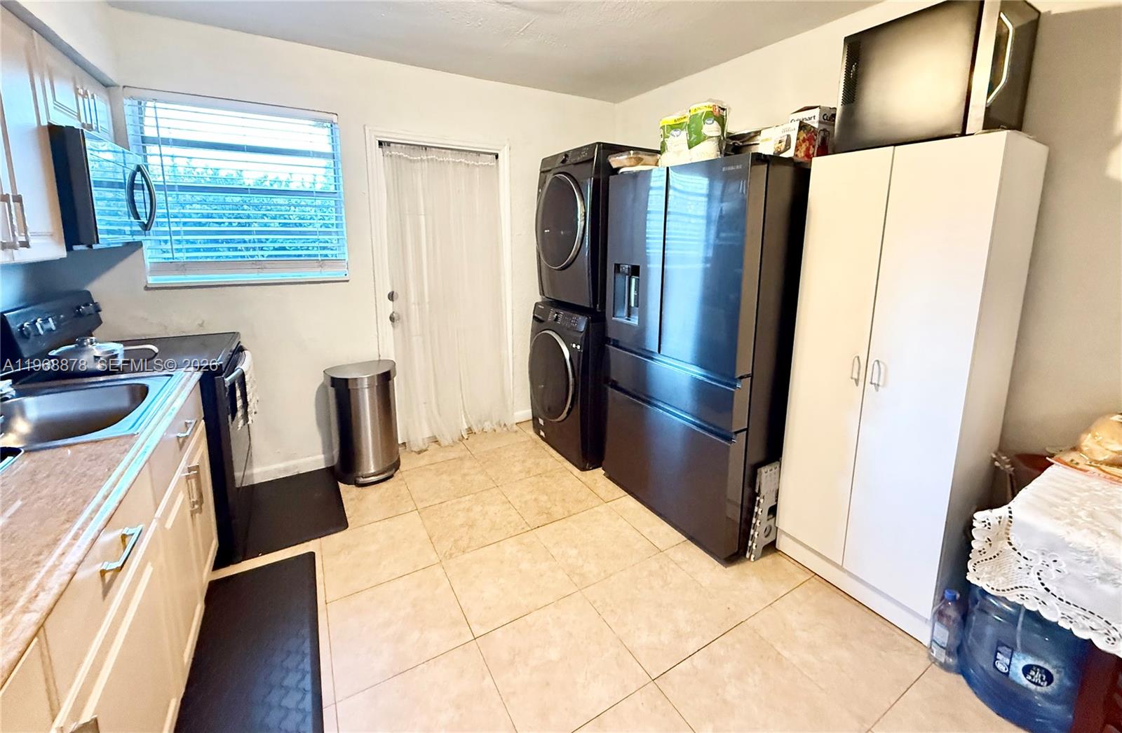 2306 Simms Street Hollywood, FL 33020 - Photo 10 of 26 Unit #1 Kitchen/Laundry