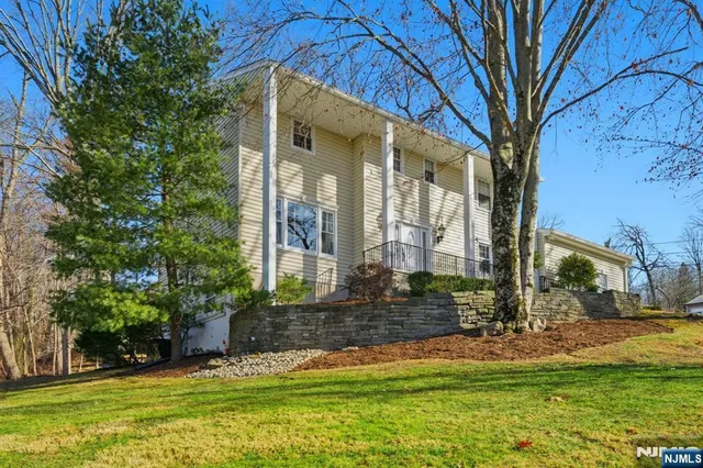 $989,000 | 119 Herrick Road, Wayne, NJ 07470