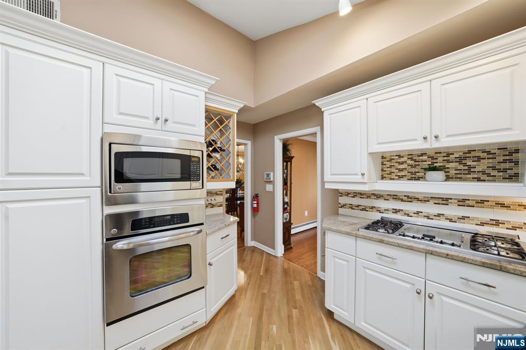 119 Herrick Road Wayne, NJ 07470 - Photo 15 of 47