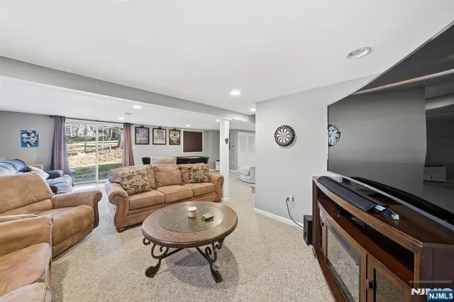 $989,000 | 119 Herrick Road, Wayne, NJ 07470