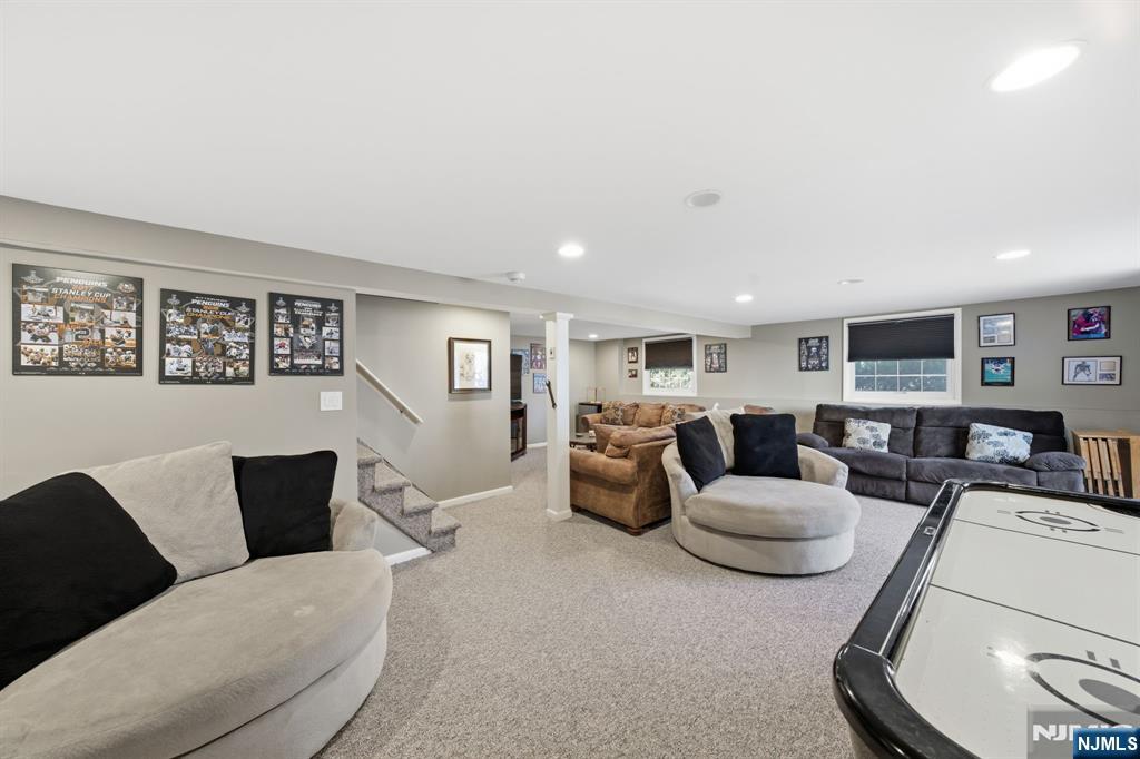 119 Herrick Road Wayne, NJ 07470 - Photo 25 of 47