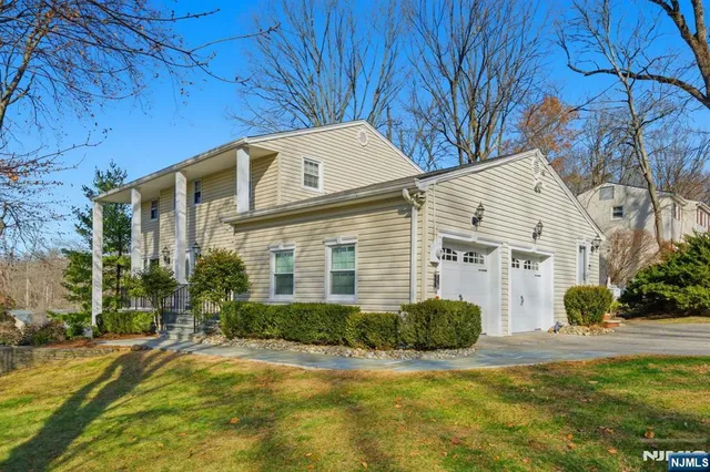 $989,000 | 119 Herrick Road, Wayne, NJ 07470