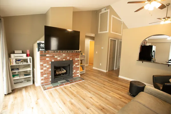 $189,900 | 10 Hubbard Farms Road, Unit 6, Orono, ME 04473