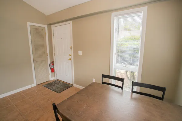 $189,900 | 10 Hubbard Farms Road, Unit 6, Orono, ME 04473