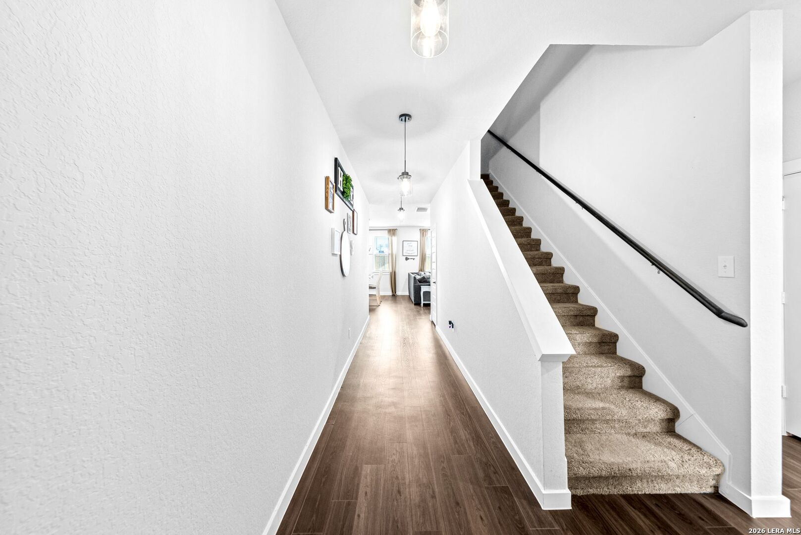 216 Brook Shadow Cibolo, TX 78108 - Photo 5 of 43