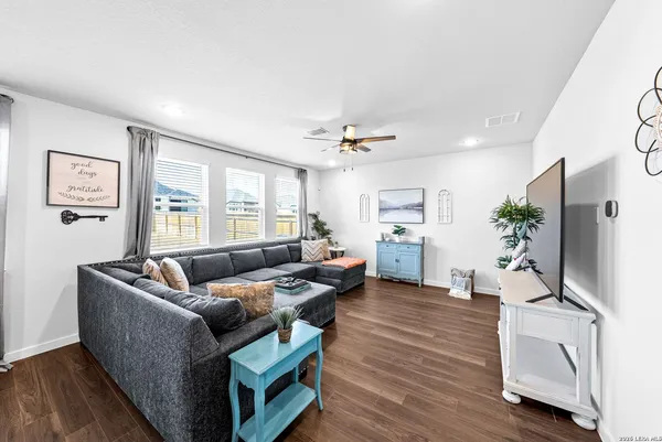 $2,495 | 216 Brook Shadow, Cibolo, TX 78108