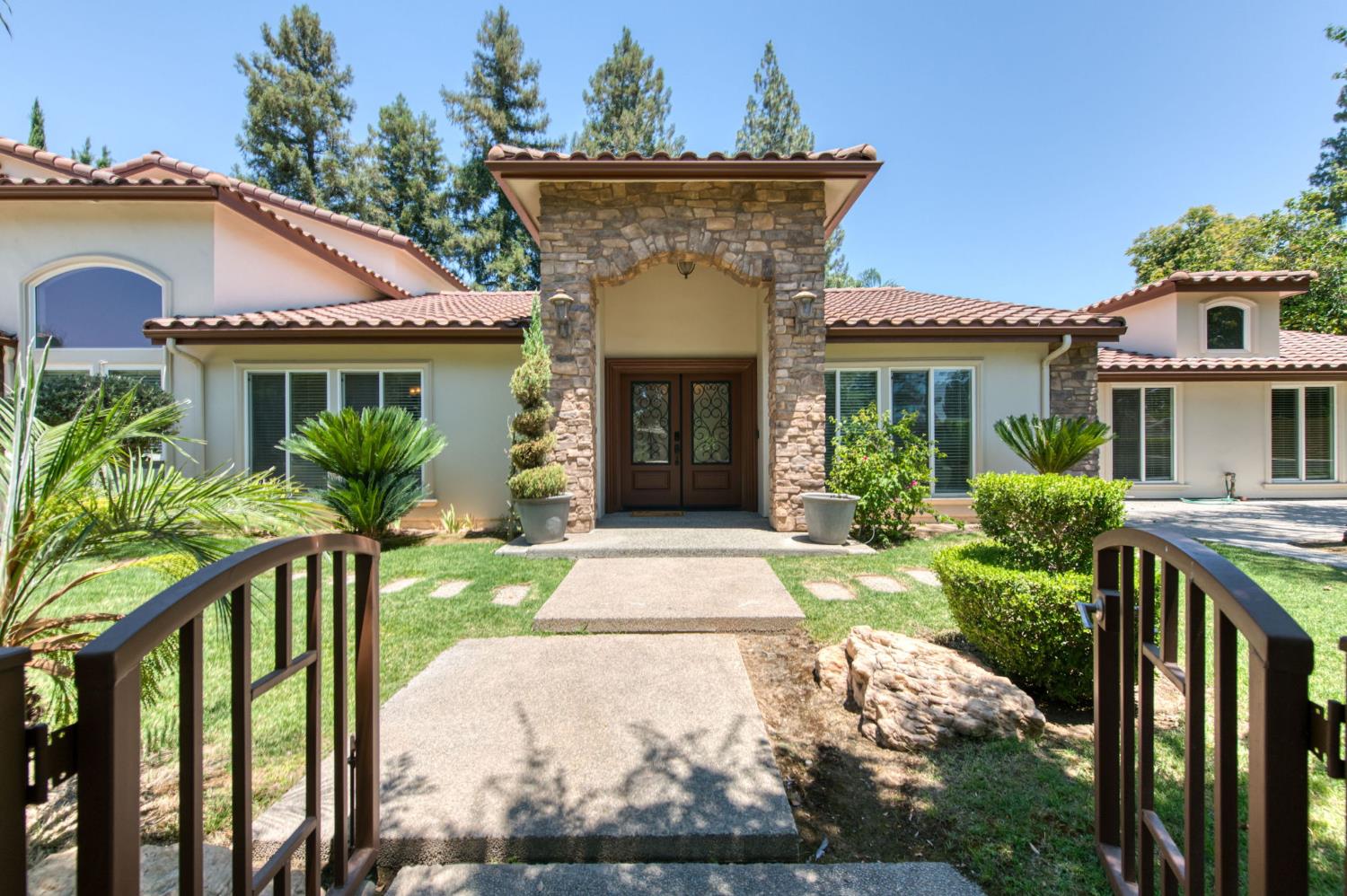 2510 West San Ramon Avenue Fresno, CA 93711 - Photo 11 of 77