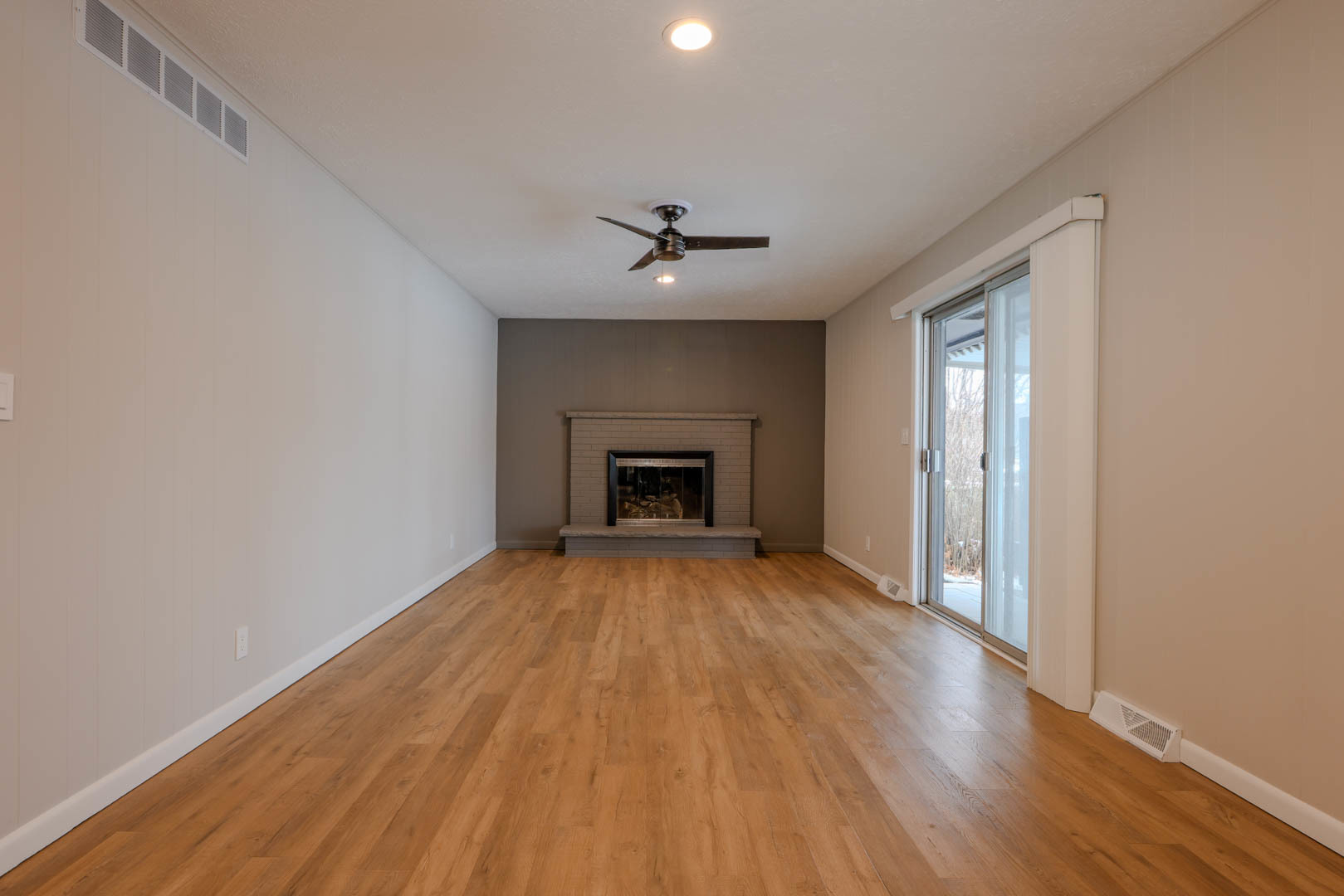 407 Grandview Drive Normal, IL 61761 - Photo 9 of 34