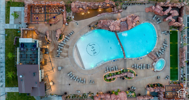 2331 Mesa Road, Unit E3 Moab, UT 84532 - Photo 41 of 71 Bird's eye view of a pool