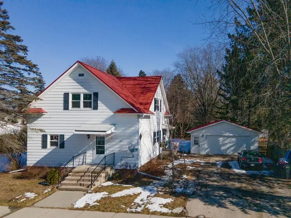 $244,900 | 215 North Oxford Street, Wautoma, WI 54982