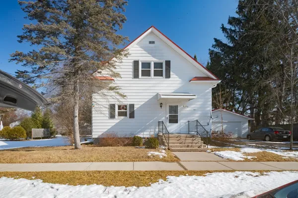$249,900 | 215 North Oxford Street, Wautoma, WI 54982