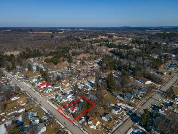 $244,900 | 215 North Oxford Street, Wautoma, WI 54982