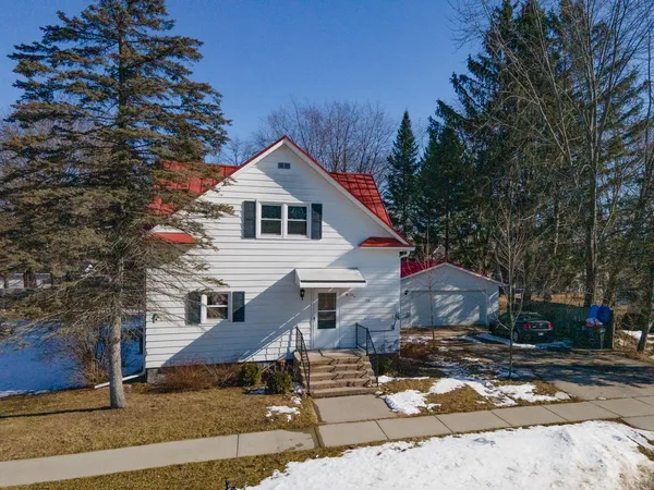 $244,900 | 215 North Oxford Street, Wautoma, WI 54982