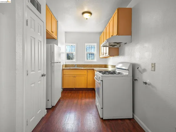 $3,100 | 400 Bissell Avenue, Unit 402, Richmond, CA 94801