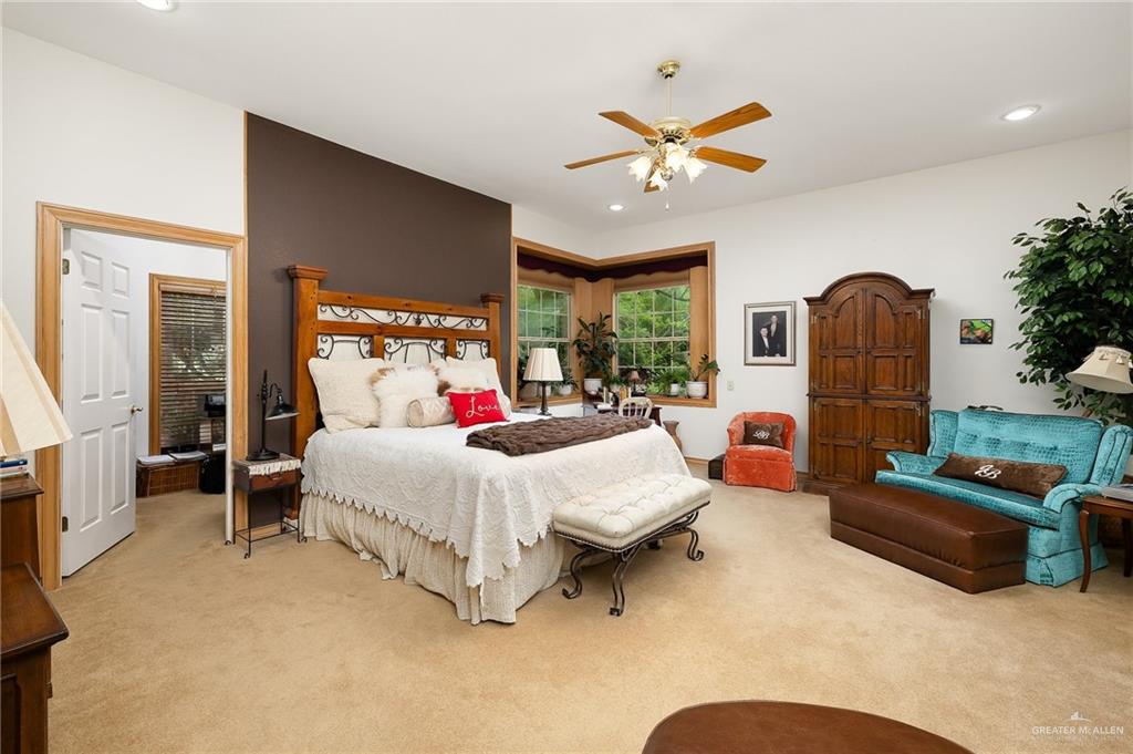 27603 Palo Verde Road San Benito, TX 78586 - Photo 23 of 45 a bed room with furniture and a window