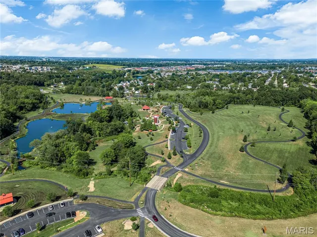 $199,900 | 136 Shirley Ridge Drive, Unit 136C, St. Charles, MO 63304