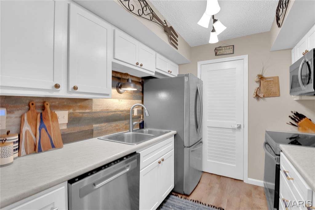 136 Shirley Ridge Drive, Unit 136C St. Charles, MO 63304 - Photo 8 of 26