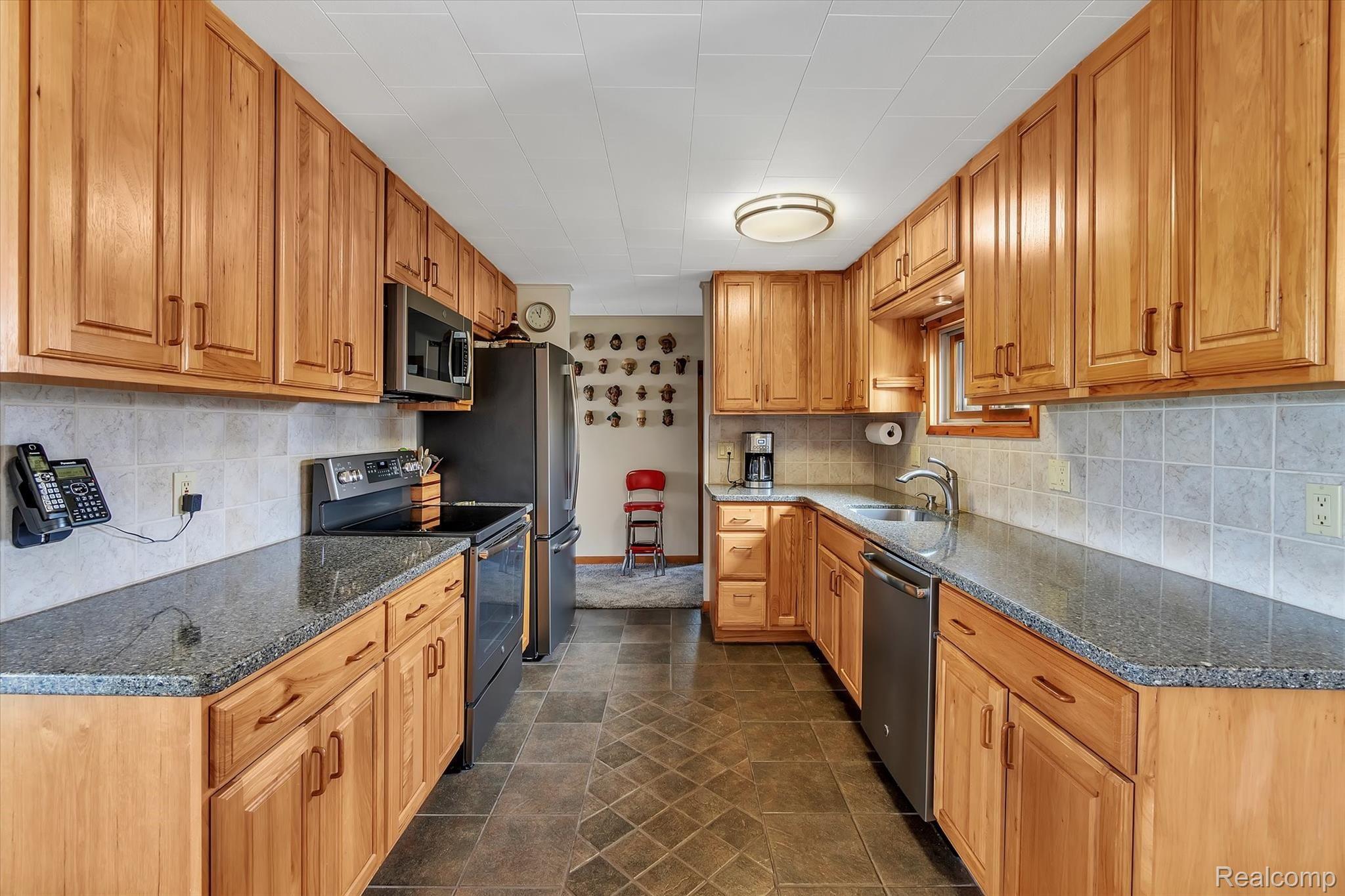 9451 Dexter-Pinckney Road Pinckney, MI 48169 - Photo 11 of 44 9451 DEXTER PINCKNEY Road