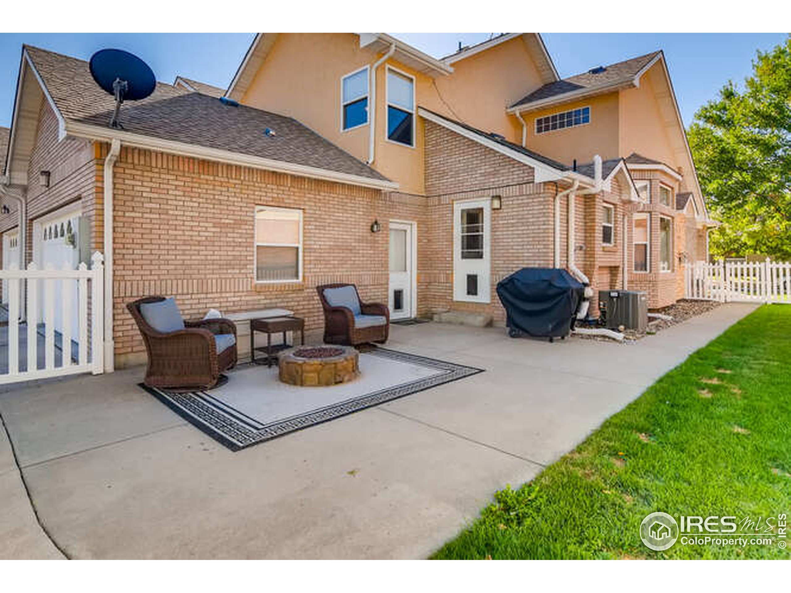206 Victoria Street Berthoud, CO 80513 - Photo 27 of 29 a outdoor space with patio furniture