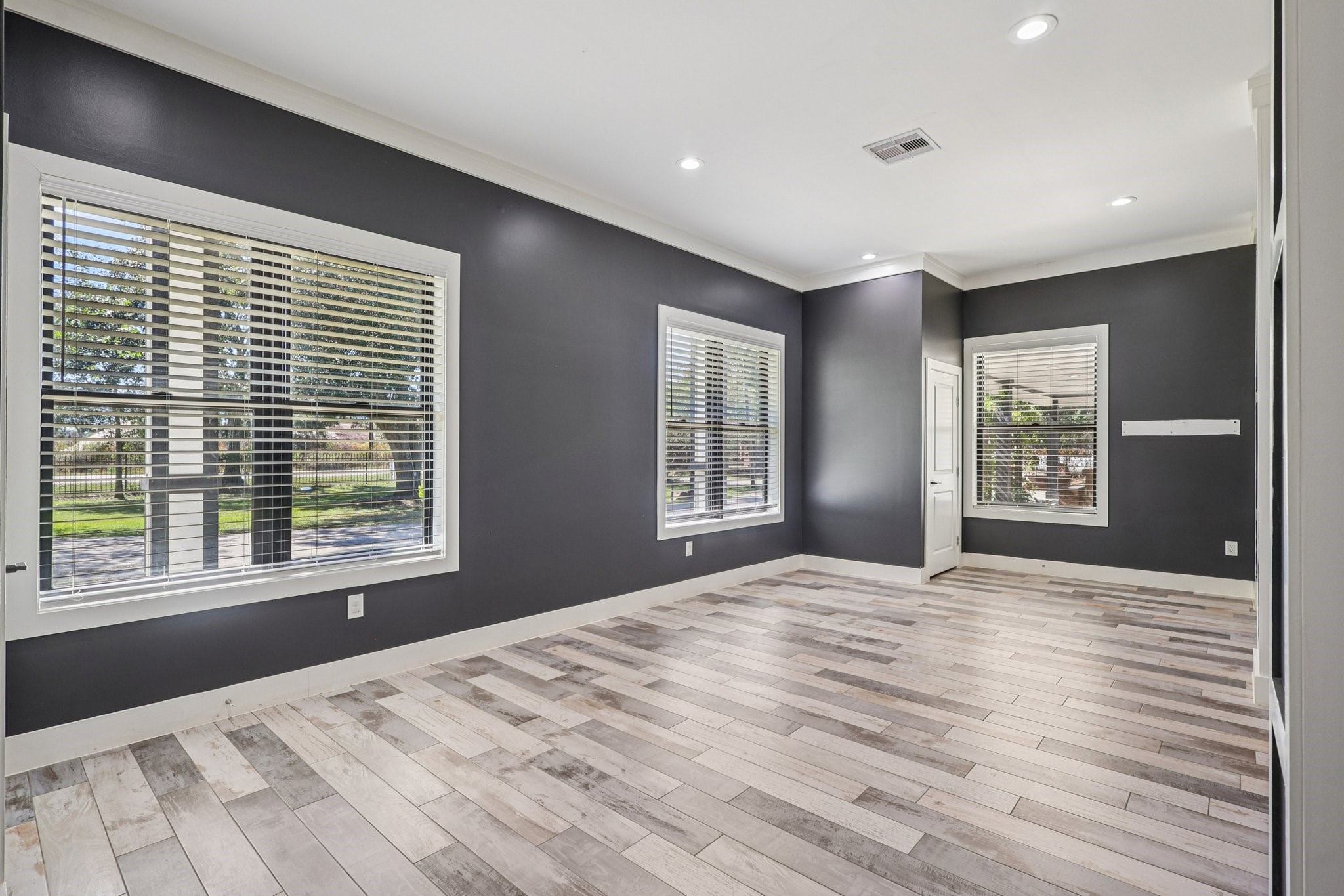 323 East Palm Street Fresno, TX 77545 - Photo 5 of 50