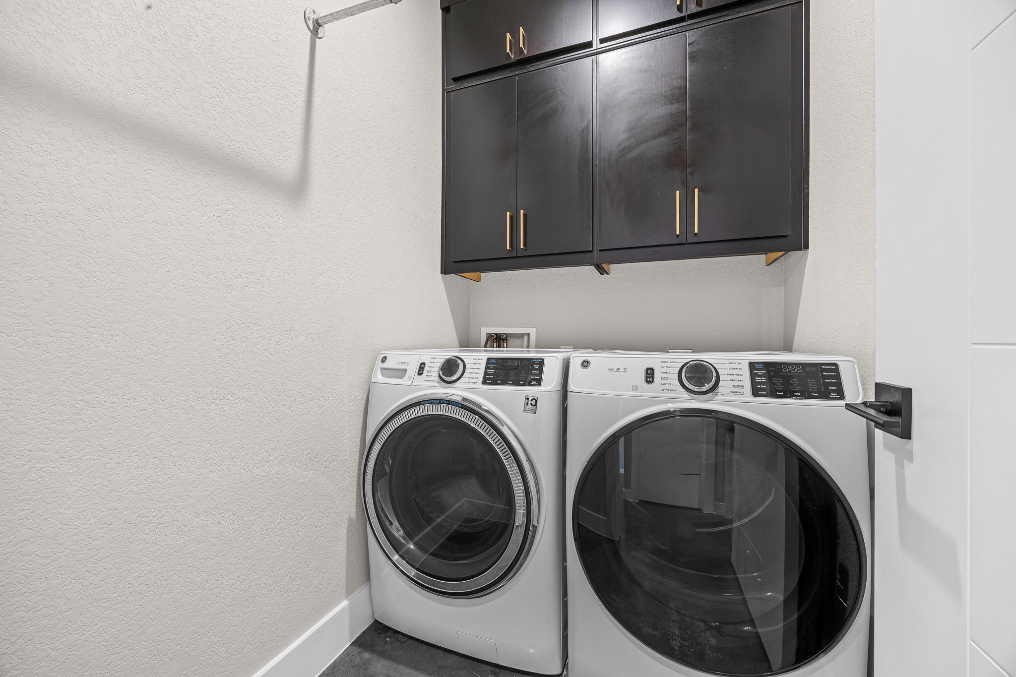 408 Martin Luther King Jr Street Georgetown, TX 78626 - Photo 20 of 35 a utility room with dryer and washer
