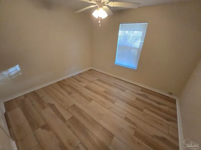 a view of empty room with window