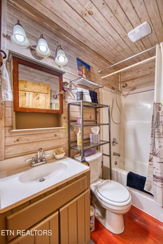 $445,000 | 210 Indian Rock Trail, Jamestown, TN 38556