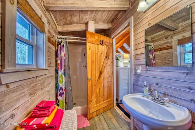 $445,000 | 210 Indian Rock Trail, Jamestown, TN 38556