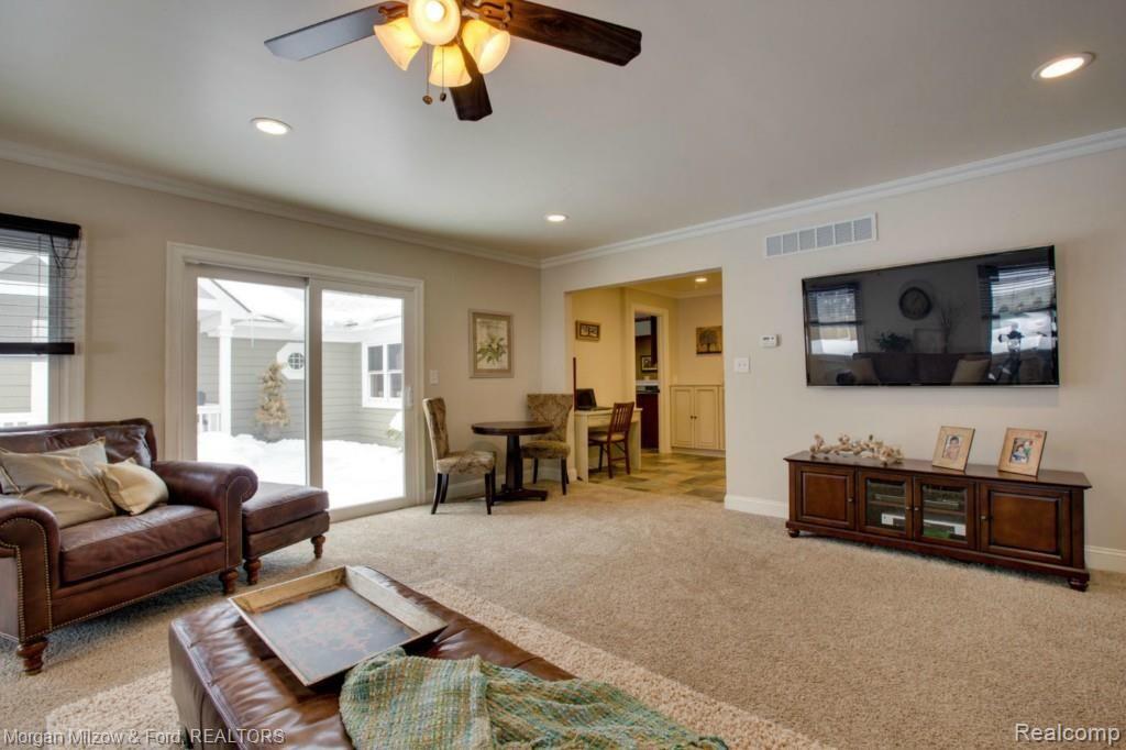 34 North Holcomb Road Clarkston, MI 48346 - Photo 6 of 14