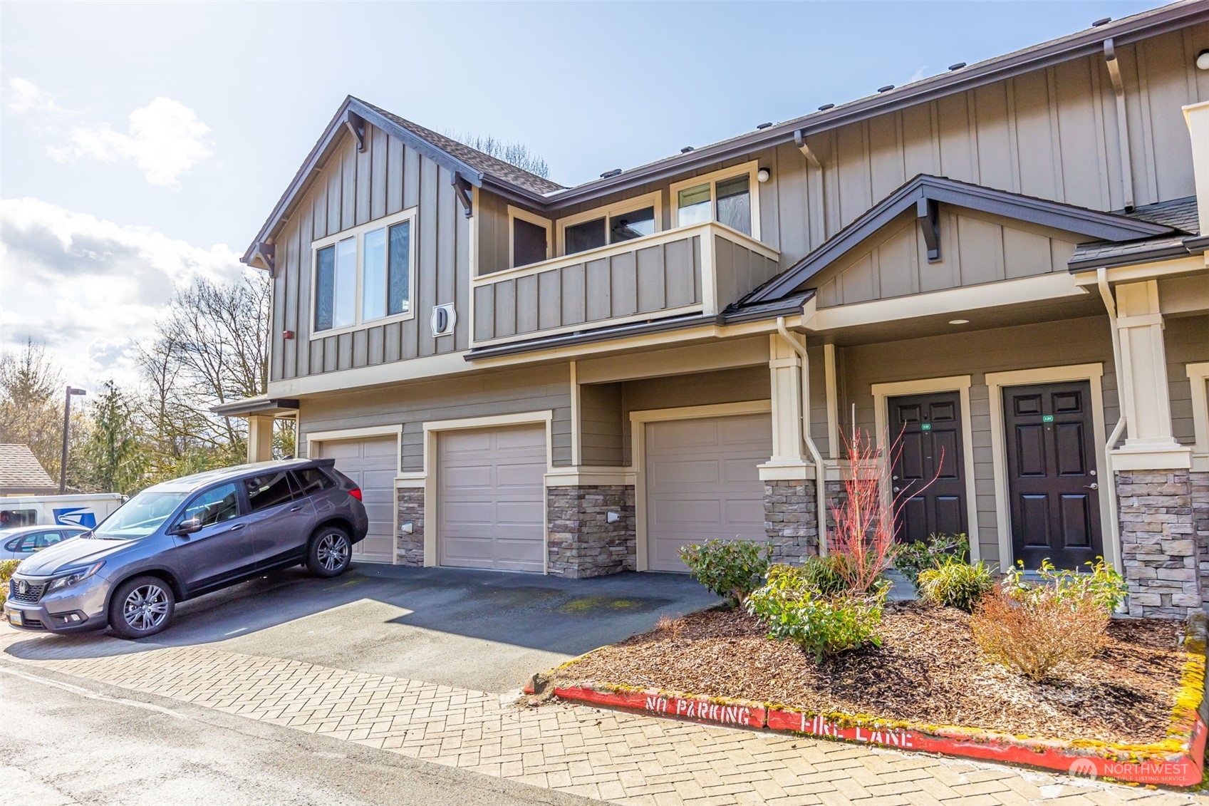 1900 Weaver Road, Unit D203 Snohomish, WA 98290 - Photo 2 of 22 Gallery Image 2