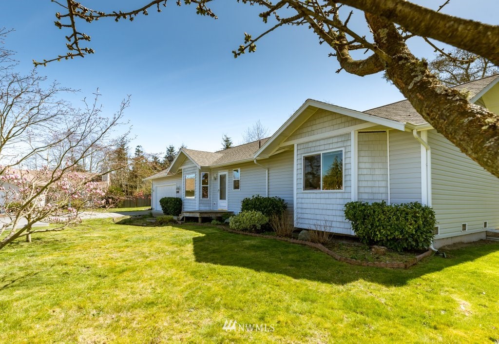 2285 Williams Road Oak Harbor, WA 98277 - Photo 2 of 23 Gallery Image 2