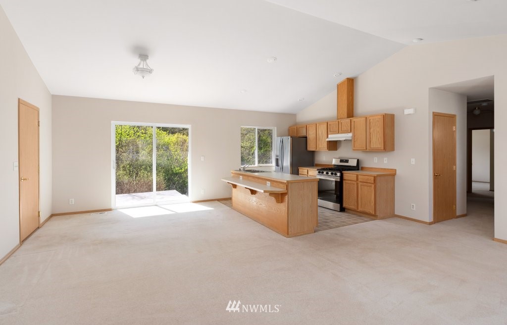2285 Williams Road Oak Harbor, WA 98277 - Photo 7 of 23 Gallery Image 7