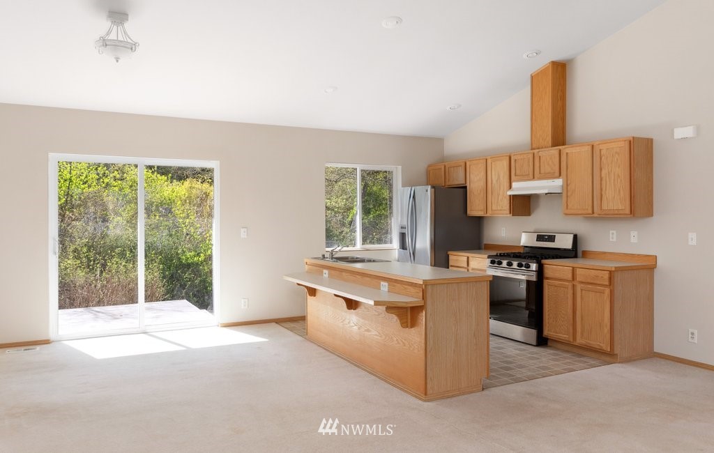 2285 Williams Road Oak Harbor, WA 98277 - Photo 8 of 23 Gallery Image 8