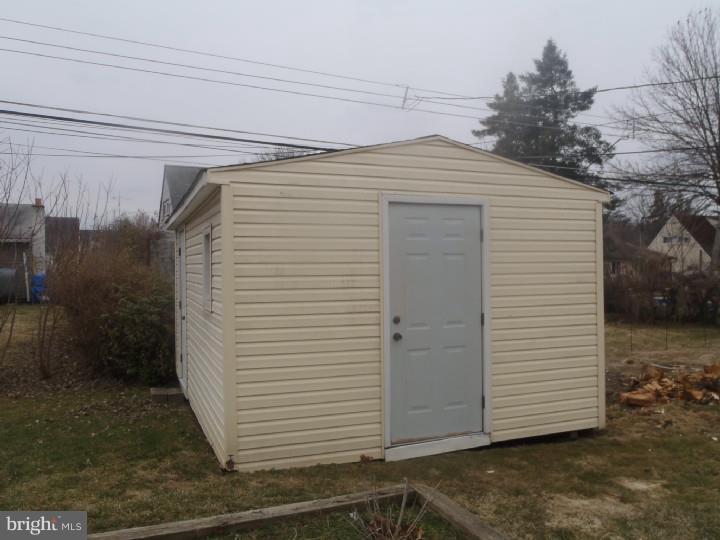 49 MacIntosh Road Levittown, PA 19056 - Photo 17 of 22 Gallery Image 17