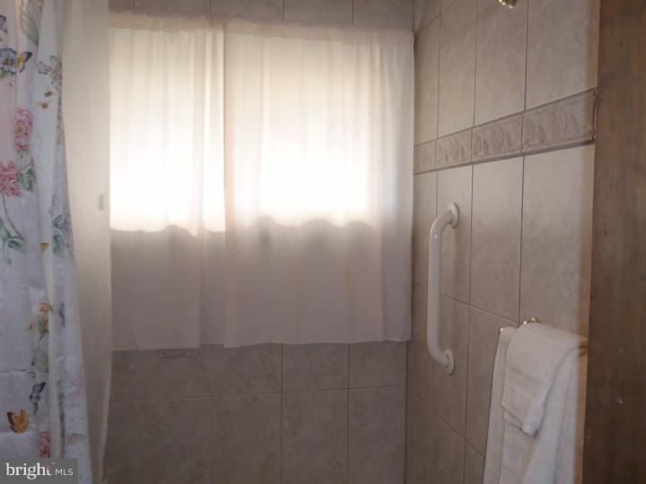 49 MacIntosh Road Levittown, PA 19056 - Photo 19 of 22 Gallery Image 19