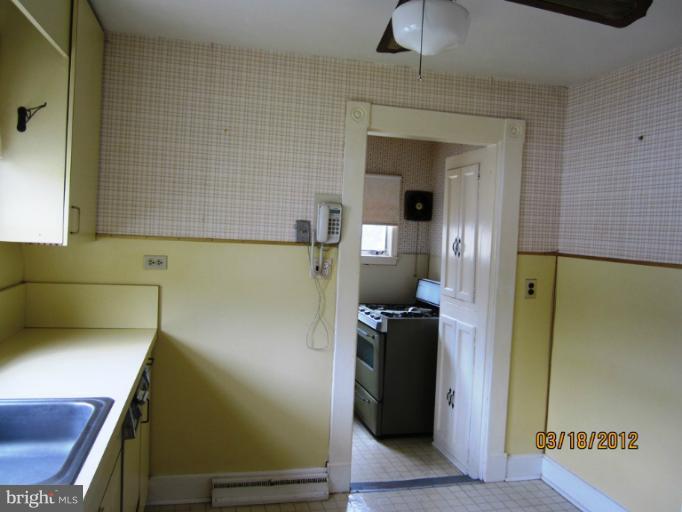 15 Ritters Lane Owings Mills, MD 21117 - Photo 11 of 30 Kitchen