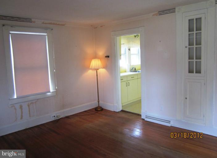 15 Ritters Lane Owings Mills, MD 21117 - Photo 20 of 30 Living Room