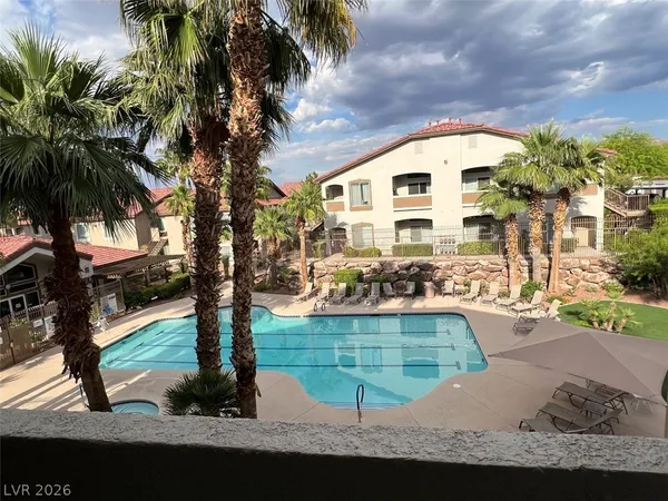 $1,625 | 2305 West Horizon Ridge Parkway, Unit 521, Henderson, NV 89052