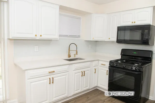 $193,000 | 16225 Clifton Park Avenue, Markham, IL 60428