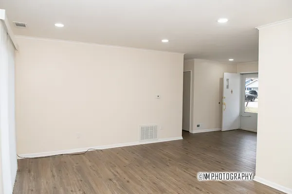 $193,000 | 16225 Clifton Park Avenue, Markham, IL 60428