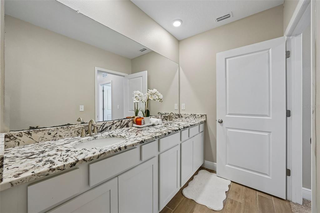 1297 Bering Road Wesley Chapel, FL 33543 - Photo 34 of 67 Gallery Image 34