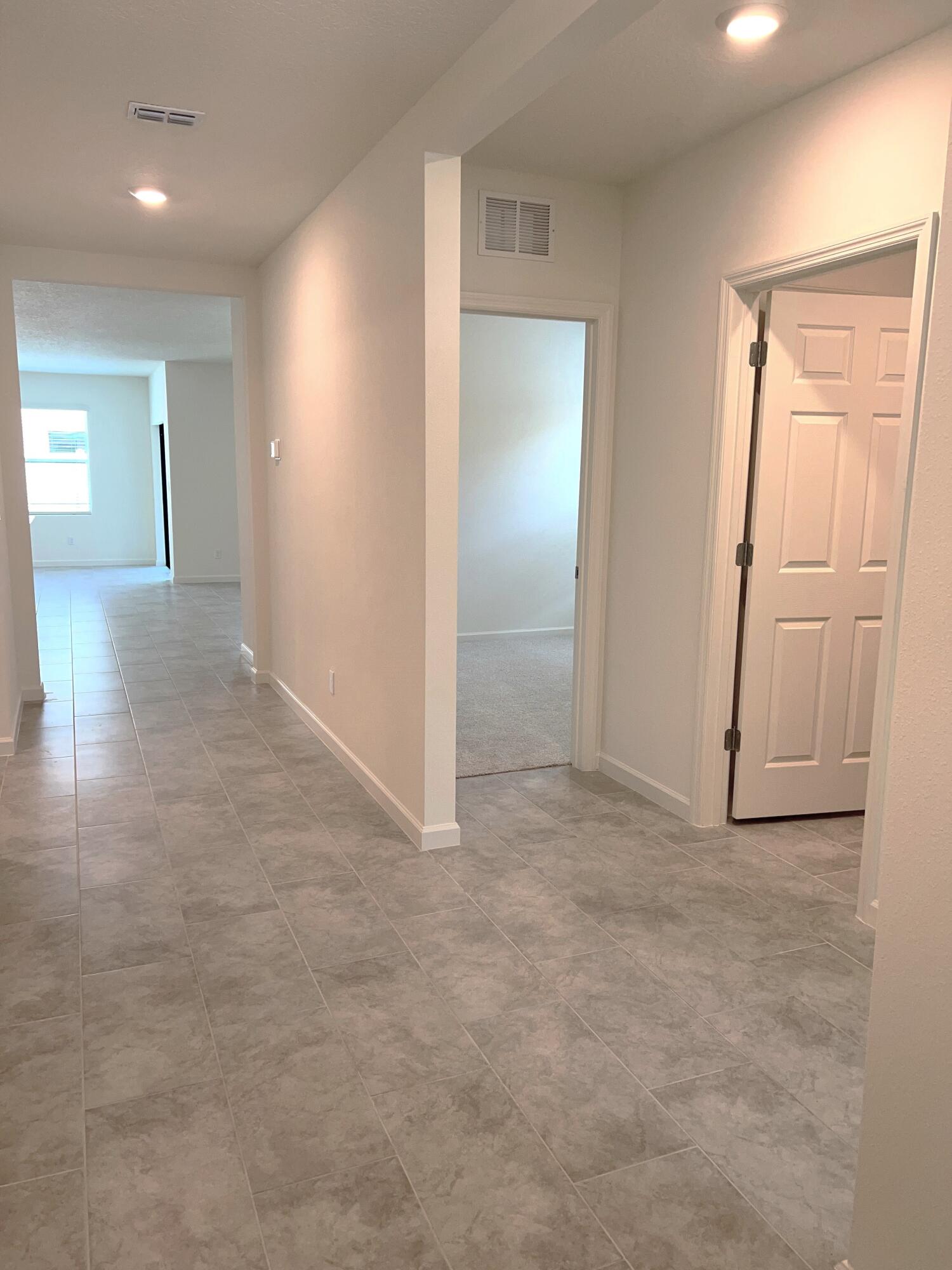 498 Seaspray Drive Fort Pierce, FL 34945 - Photo 2 of 38 Foyer