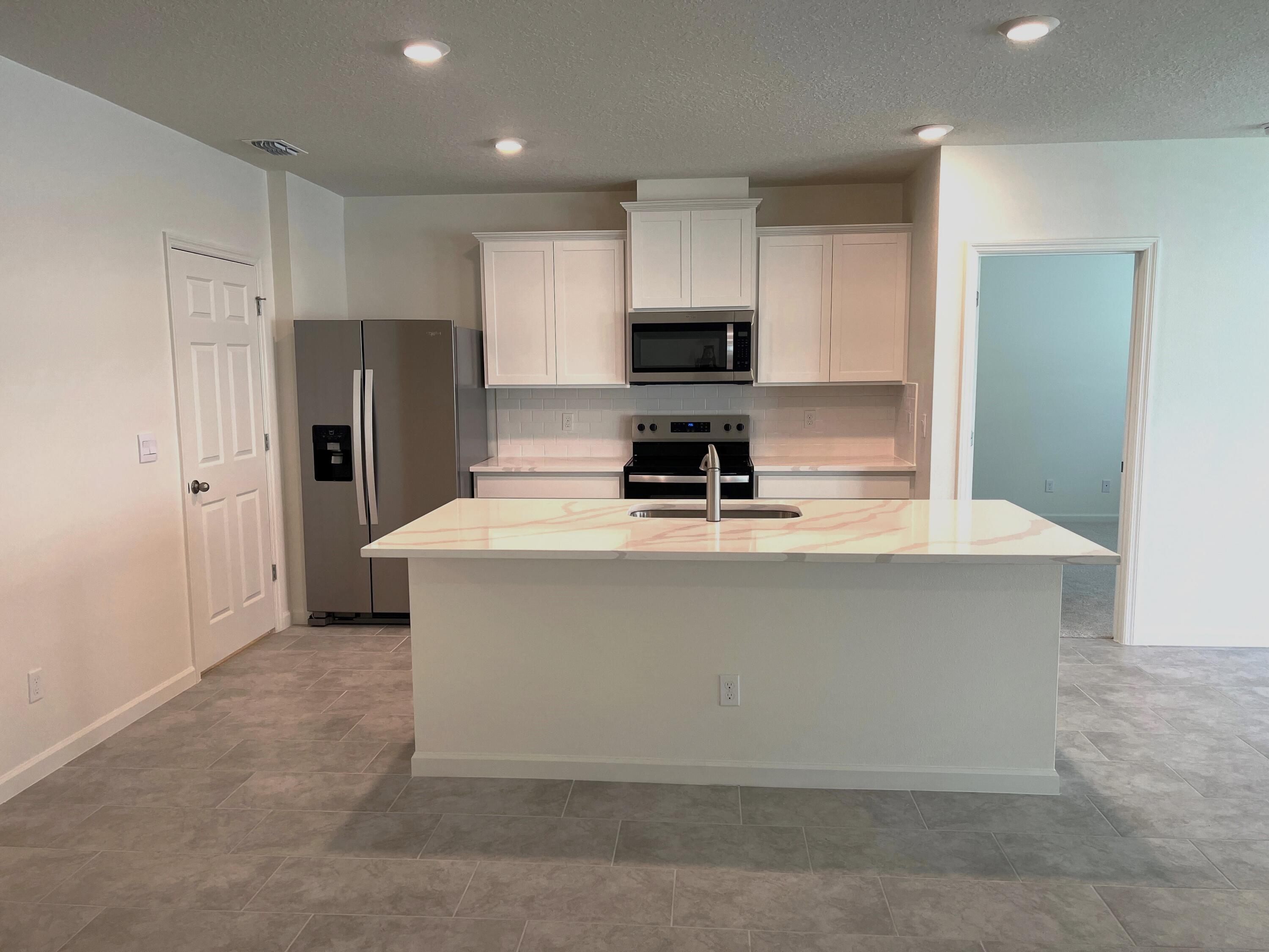 498 Seaspray Drive Fort Pierce, FL 34945 - Photo 4 of 38 Kitchen1