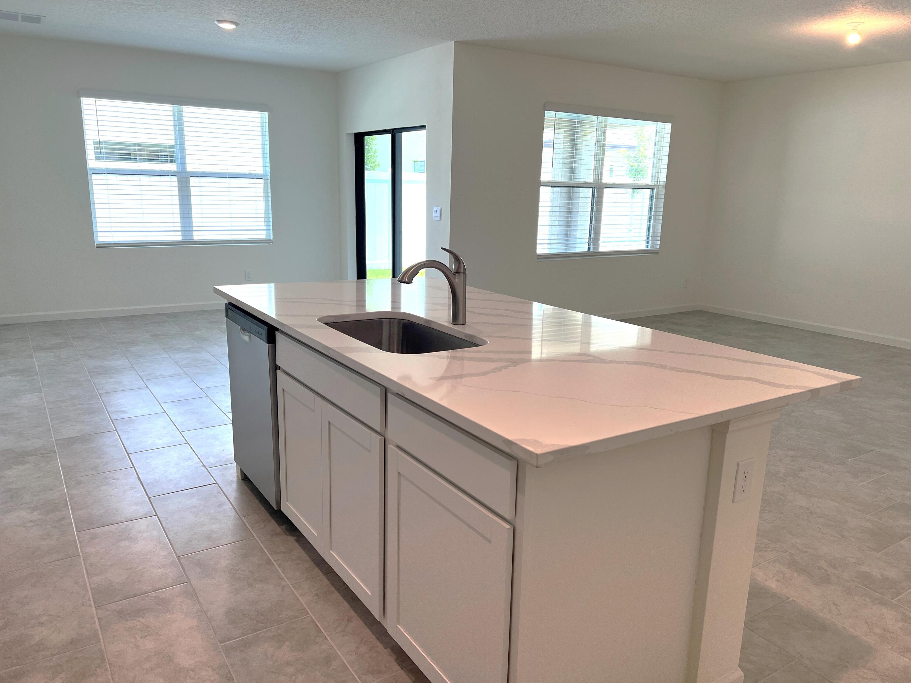 498 Seaspray Drive Fort Pierce, FL 34945 - Photo 8 of 38 Living Area